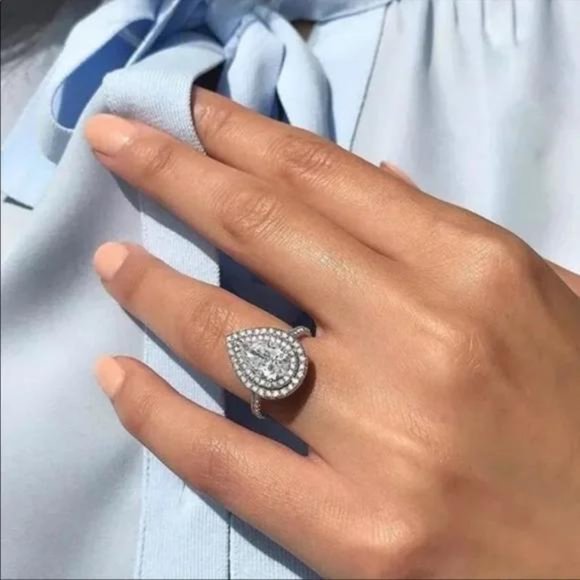 PEAR CUT 925 STERLING SILVER DIAMOND RING, BEAUTIFUL RING, SHINY RING. - Picture 6 of 7